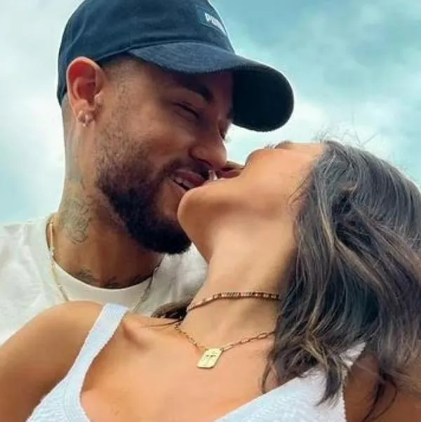 Neymar Jr. confirma el nacimiento de su tercera hija, fruto de una infidelidad a su expareja