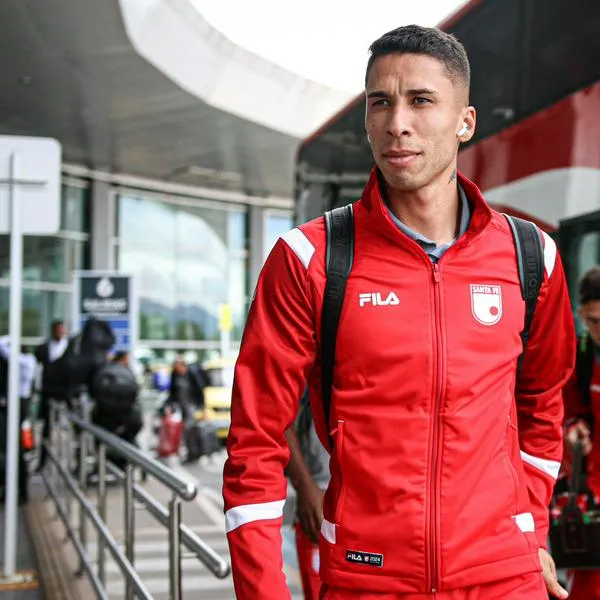 Santa Fe mostró la lista de 18 jugadores que enfrentarán a Envigado con el regreso de Daniel Torres.