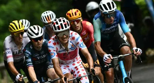 Tour de Francia hoy etapa 20: Pogacar roza título y Carapaz gana la montaña