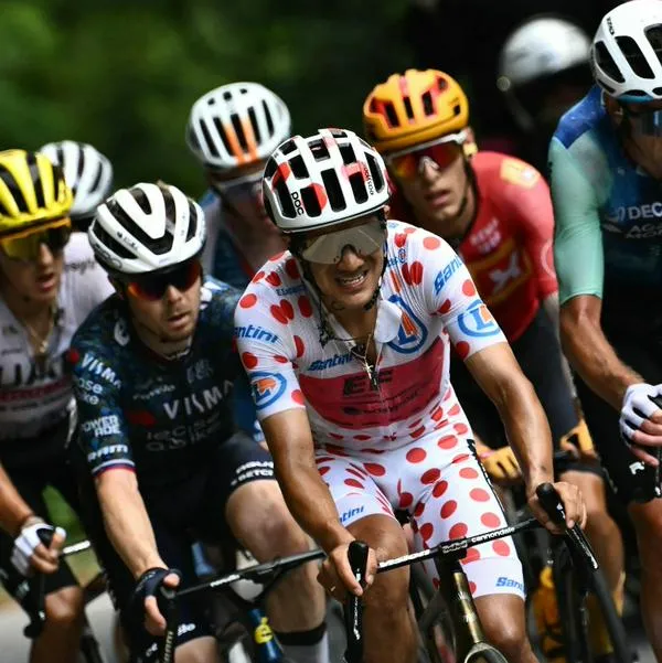 Tour de Francia hoy etapa 20: Pogacar roza título y Carapaz gana la montaña