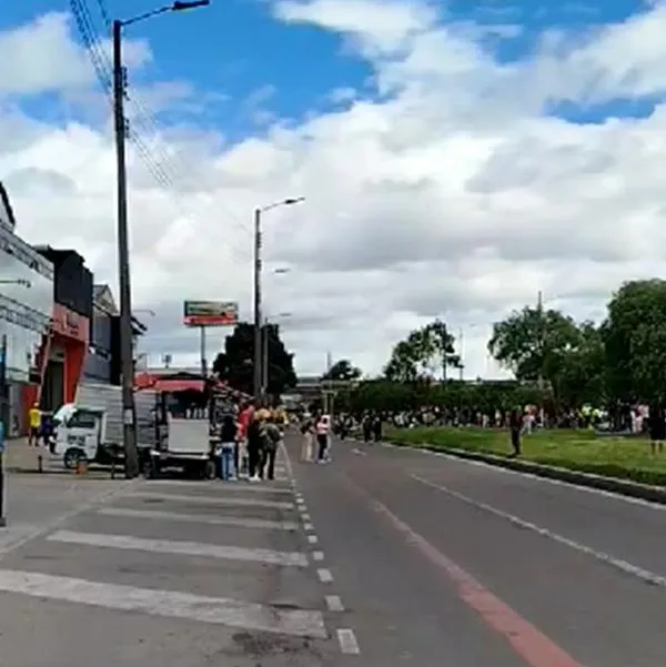 Desfile militar 20 de julio: video con poca gente tras retraso de Petro