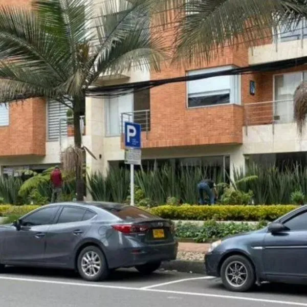 Zonas de parqueo pago en Bogotá están dejando miles de multas a conductores