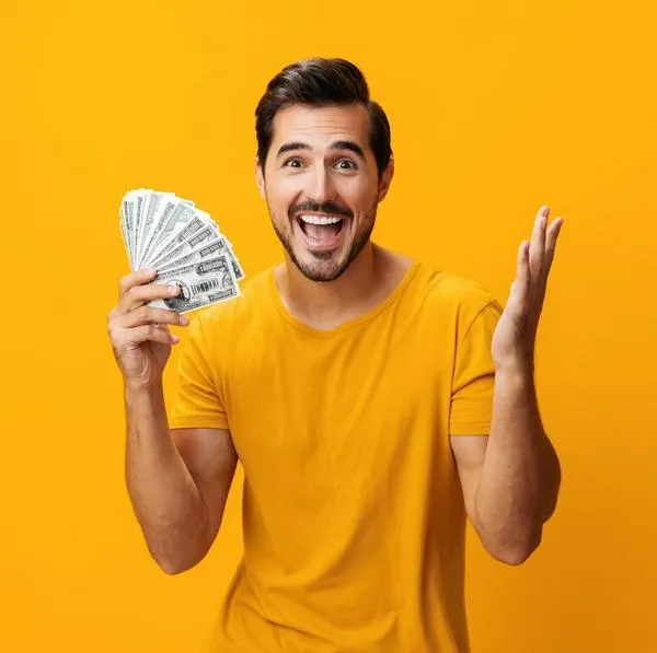 Avisan sobre nuevo método para ganar dinero legal en Colombia, a través de Buscalibre. Usuarios deben recomendar libros.