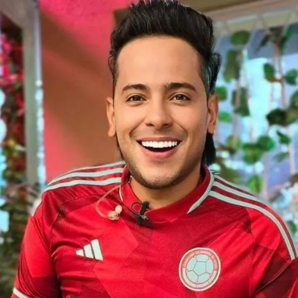Orlando Liñán se presentó con un nuevo 'look' en Buen día, Colombia.