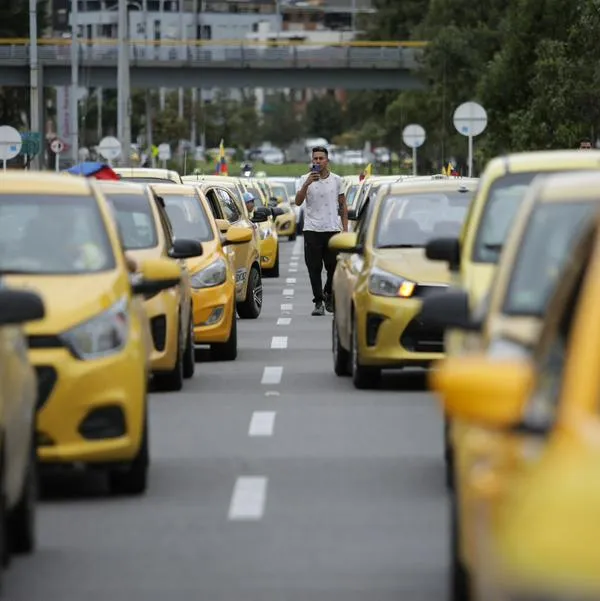 Paro de taxistas hoy en Bogotá en vivo: actualización y últimas noticias.