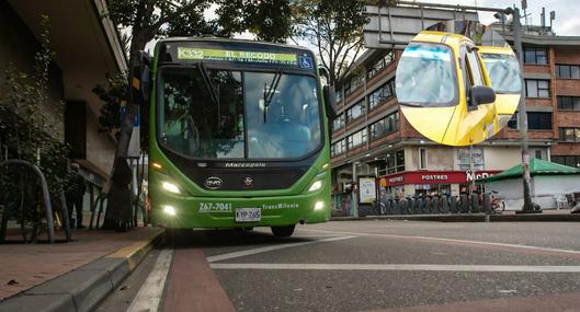 Caos en Bogotá por paro de taxistas: 12 buses de TransMilenio vandalizados