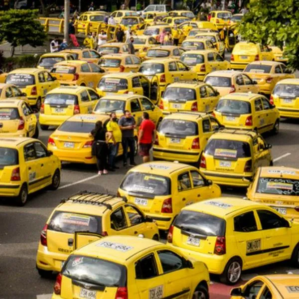 Paro de taxistas en Bogotá: alcalde Galán afirmó que no permitirá bloqueos