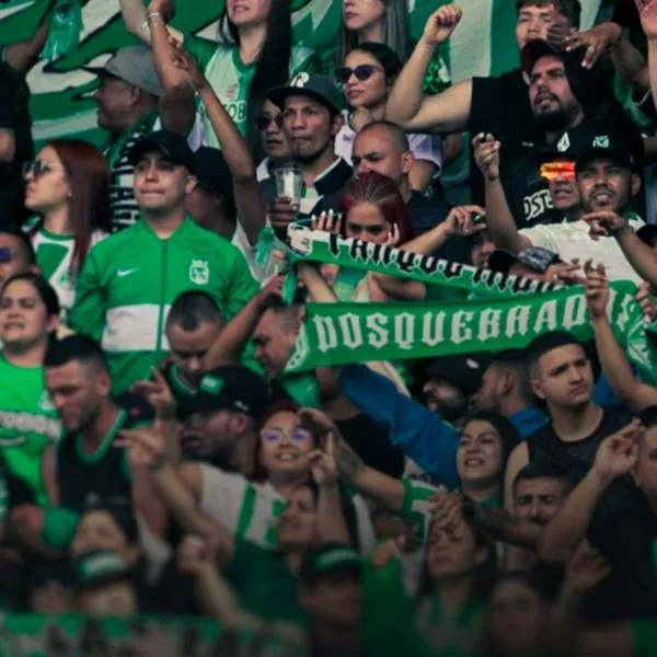 Banderazo de Nacional antes del partido con Millonarios.