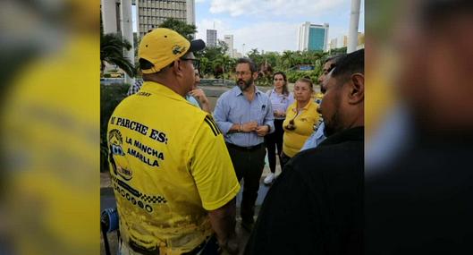 Atención: Se levanta bloqueo de taxistas frente a la Alcaldía de Cali