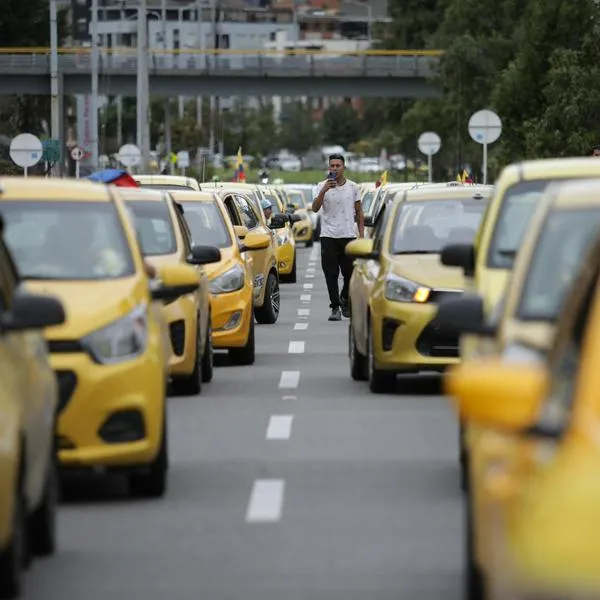 Se levantó paro de taxistas en Bogotá: Alcaldía llegó a acuerdos con conductores