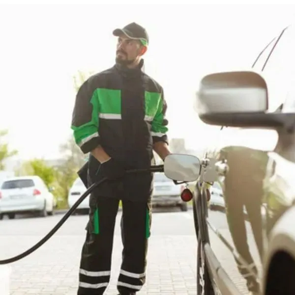 ¿Cuánto gana un trabajador de una gasolinera? Salario en Colombia