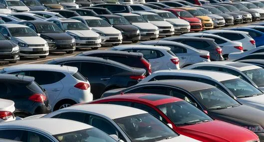 Carros nuevos que venden Toyota, Renault, Chevrolet, Kia y Mazda son más comerciales.