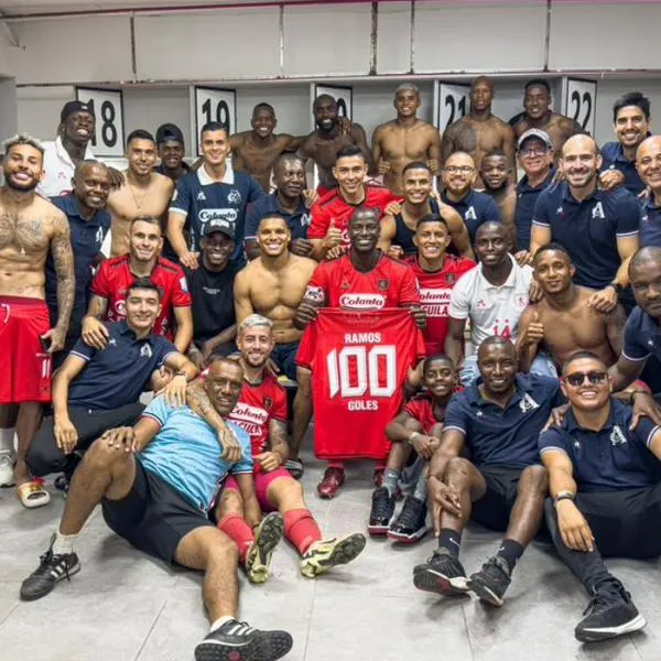 Adrián Ramos y su celebración del gol 100 con América: "Esto es trabajo de todos"