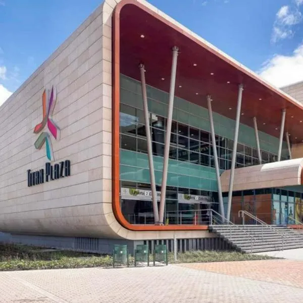 Centros comerciales más grandes de Colombia: Titan Plaza, Mall Plaza y 8 operadores de centros comerciales.