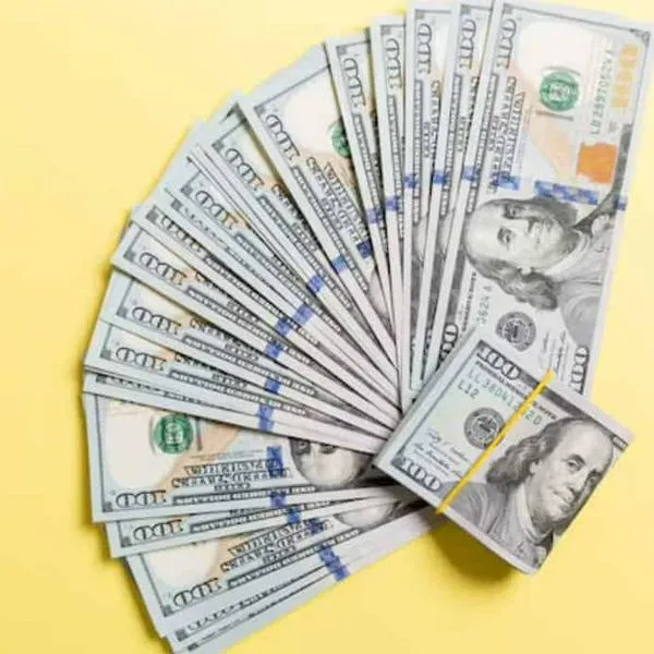 A la baja abrió el dólar en Colombia este viernes 26 de julio