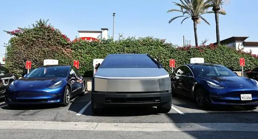 Carros eléctricos de Tesla tuvieron que bajar de precio y resultados cambiaron