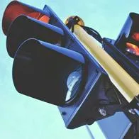Foto de señalización, en nota de para qué sirve el semáforo con luz blanca 
