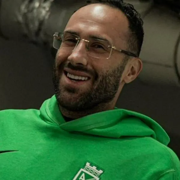 El salario de David Ospina en Atlético Nacional no sería de 1.000 millones de pesos, según el club, que pidió no revelar esos datos por seguridad.