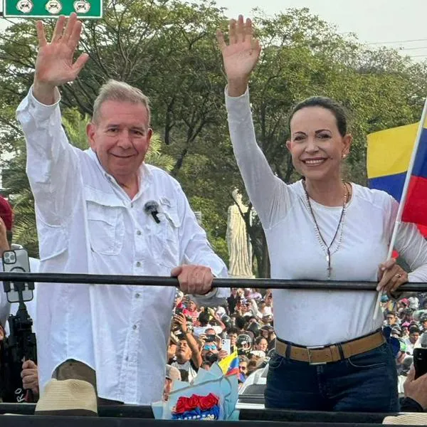 María Corina Machado aseguró que hubo récord en los 24 estados de Venezuela y Edmundo González dijo que van a celebrar victoria en paz.