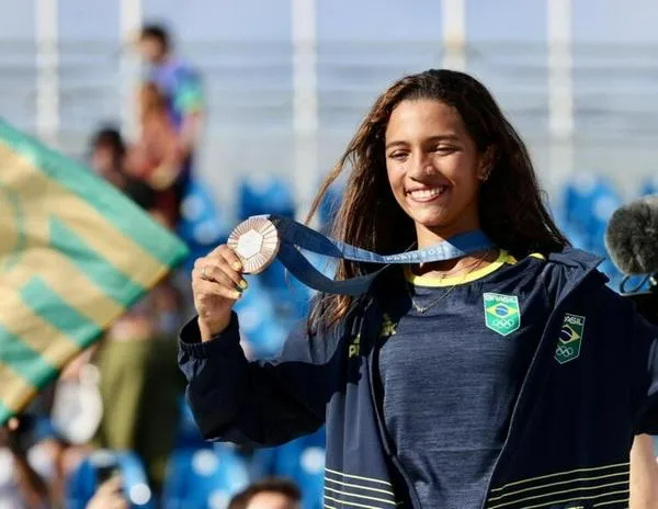 Rayssa Leal, bronce en skate olímpico, ‘una inspiración para todo Brasil’