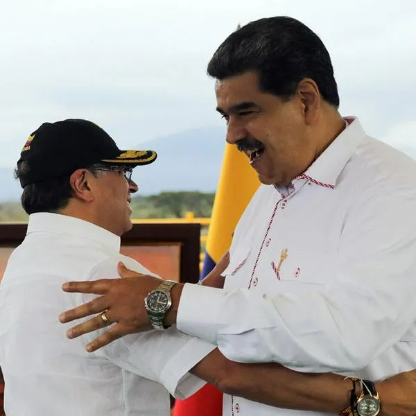 Por qué a Gustavo Petro le conviene el dudoso ‘triunfo’ de Nicolás Maduro