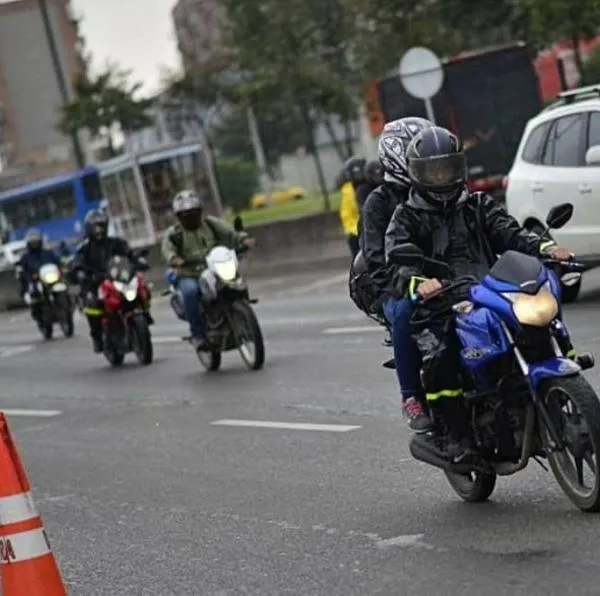 La dura frenada en seco que le pegarían a los que van a sacar o renovar la licencia de tránsito para motos en Colombia. Le contamos sobre la propuesta.
