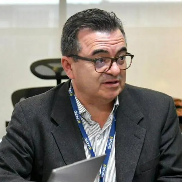 Denuncian pérdida de información del celular de Olmedo López