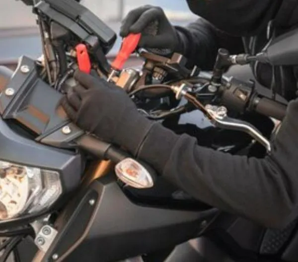 Nueva modalidad de robo de motos en Bogotá: ladrones se ganan la confianza de las víctimas