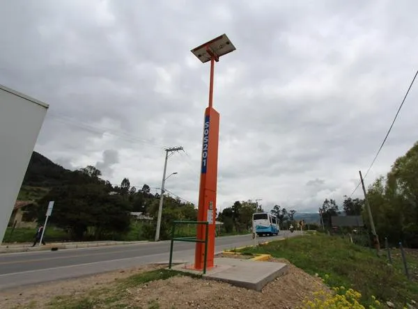 Para que sirven los postes S.O.S que hay en las carreteras y cómo funcionan