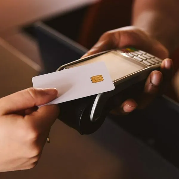 Tarjeta débito Visa Dale y descuento de 30 % en restaurantes en Colombia