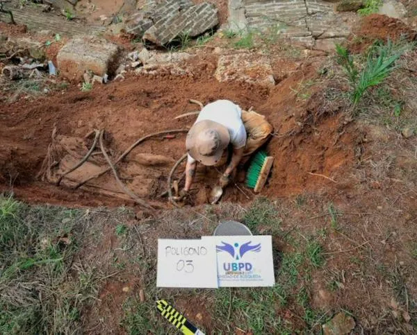 Unidad de desparecidos recuperó dos cuerpos en el cementerio de Zaragoza