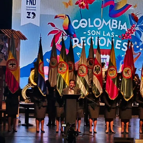 Ministro de Petro pide conteo de votos en Venezuela. 