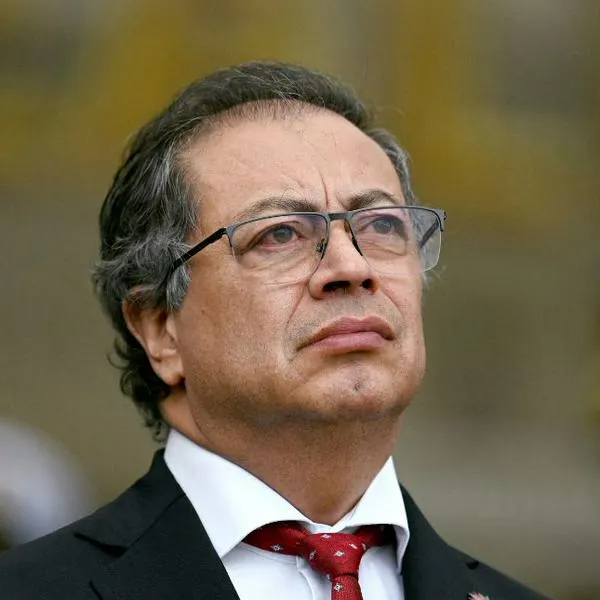 Presidente Petro sigue cayendo en desaprobación, según encuesta de Invamer