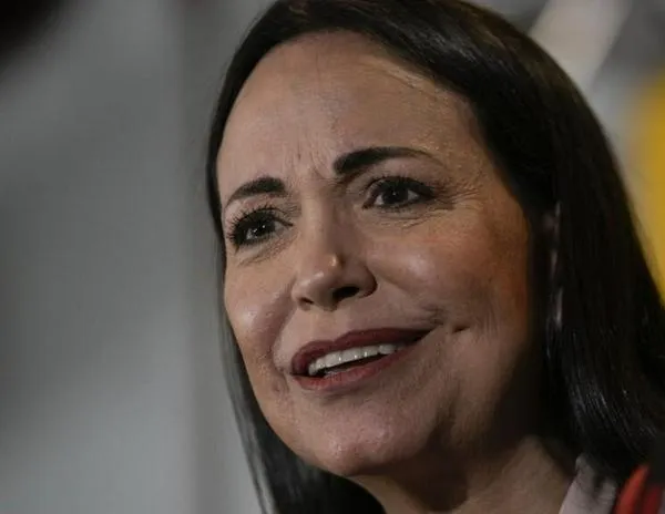 Machado convoca a manifestaciones tras declararse en clandestinidad por temer por su vida