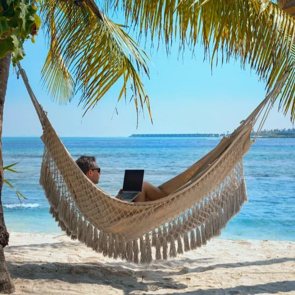 Aclaran duda sobre vacaciones de trabajadores en empresas de Colombia. "Son mínimo 6 días", según dice el Código Sustantivo del Trabajo. 