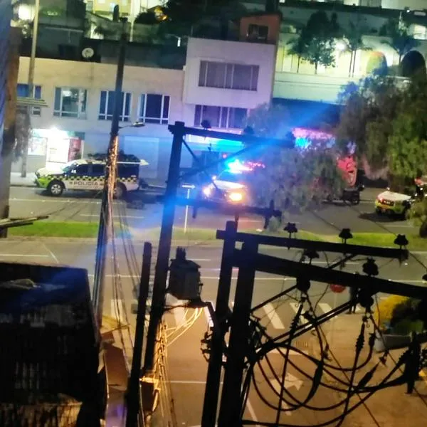 Reportan explosión sobre avenida La Esperanza en Bogotá. 
