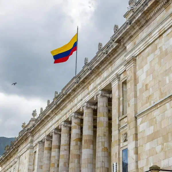 Cómo aplicar a vacantes de la Comisión Nacional y trabajar con el Estado
