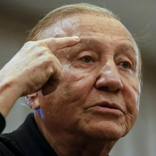 Así está Rodolfo Hernández, según la clínica.