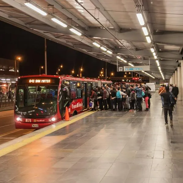 Portal de Transmilenio, en nota sobre cuánto vale poner un anuncio ahí 