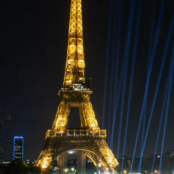La desagradable sorpresa que encontró colombiano cerca de Torre Eiffel, en París