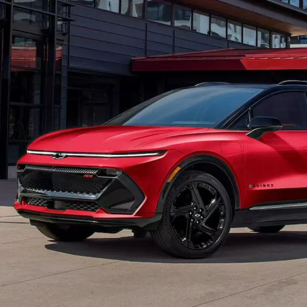Chevrolet prepara el lanzamiento de la Equinox EV, SUV 100 % eléctrico que llegará a Colombia a competir duro con Kia, BYD, Volvo y otras marcas.