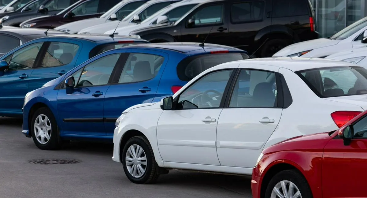 Carros en Colombia y queja de Fenalco por propuesta de Gobierno Nacional