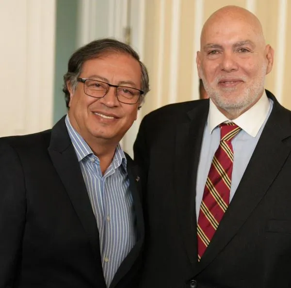 Embajador de Colombia en Portugal sufrió varios infartos y se encuentra en coma inducido en ese país. Cancillería sigue de cerca el tema. 