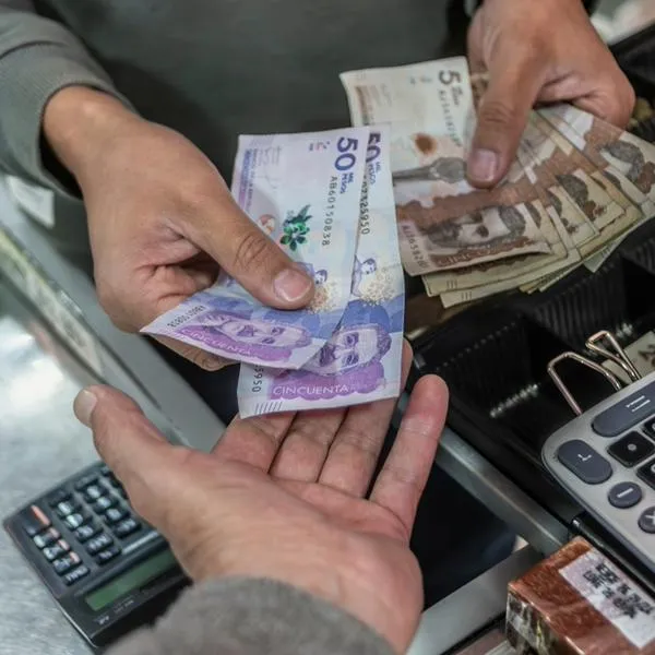 Billetes en Colombia y qué hacer si en un comercio le retienen uno