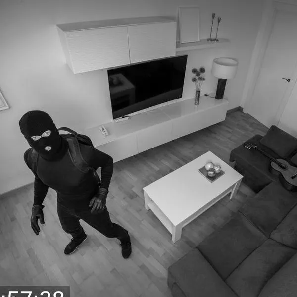 A un abogado de Medellín se le metieron a la casa a robarle y él disparó contra dos de los presuntos ladrones 