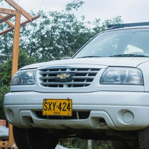 Placas carros en Colombia: ¿Qué significan números y letras?
