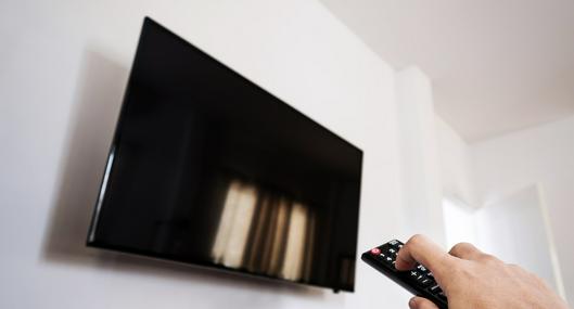 ¿Cuánto consume un televisor en modo espera?