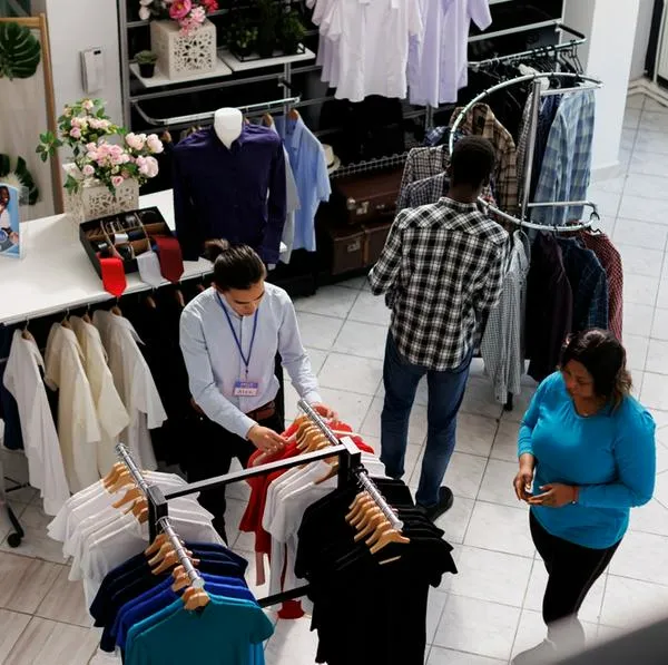 Ropa que compraron colombianos aumentó por baja en inflación, según Inexmoda