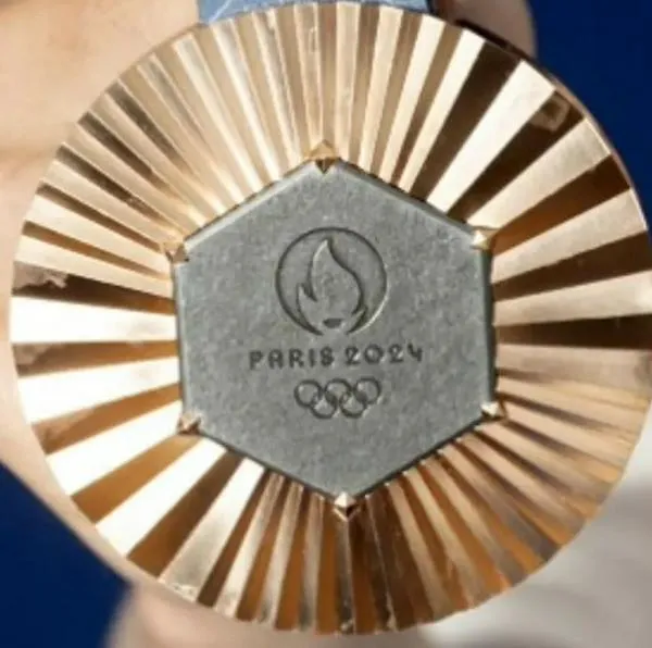 Fraude en Juegos Olímpicos: hombre capturado por vender medallas falsas