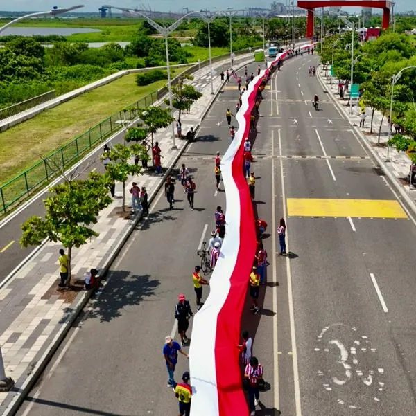 Hinchas del Junior de Barranquilla rompieron récord al lucir la bandera más grande del mundo